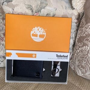 ♠️ NWT Timberland Genuine Leather Billfold Wallet with Bottle Opener Key Fob